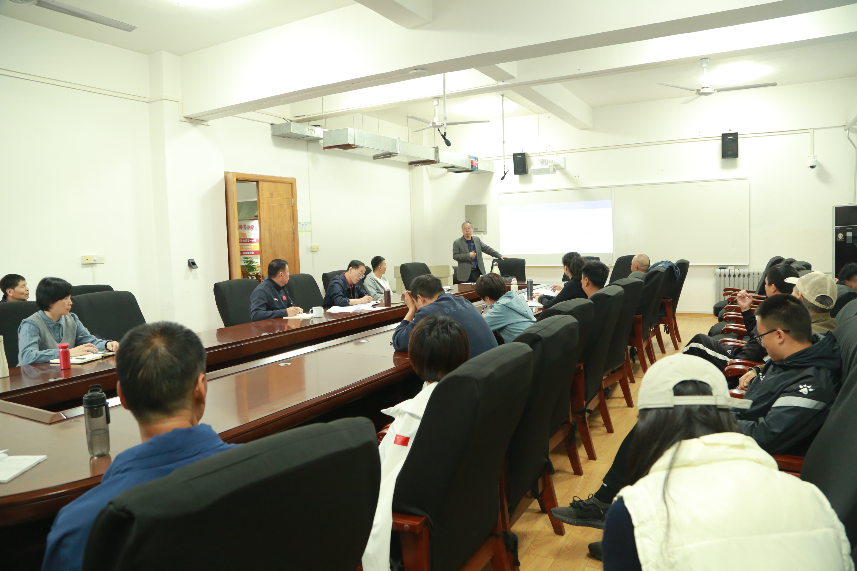 2ef2acf5c5eabfad18418b99e326e91.jpg